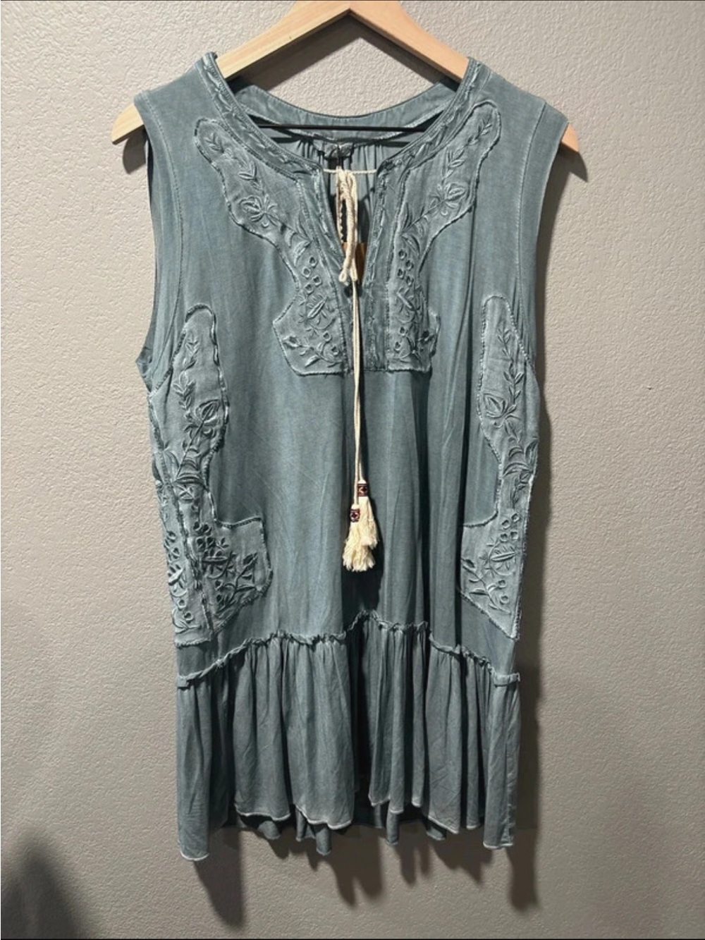 POL Sleeveless Boho Embroidered Peasant Top in Dusty Blue